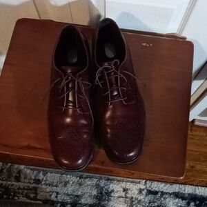 Rockport Men's Burgundy Wingtip Oxfords